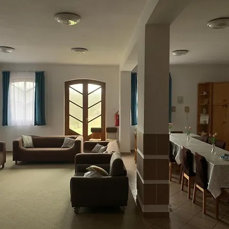 Kekhold Vendeghaz Bardudvarnok